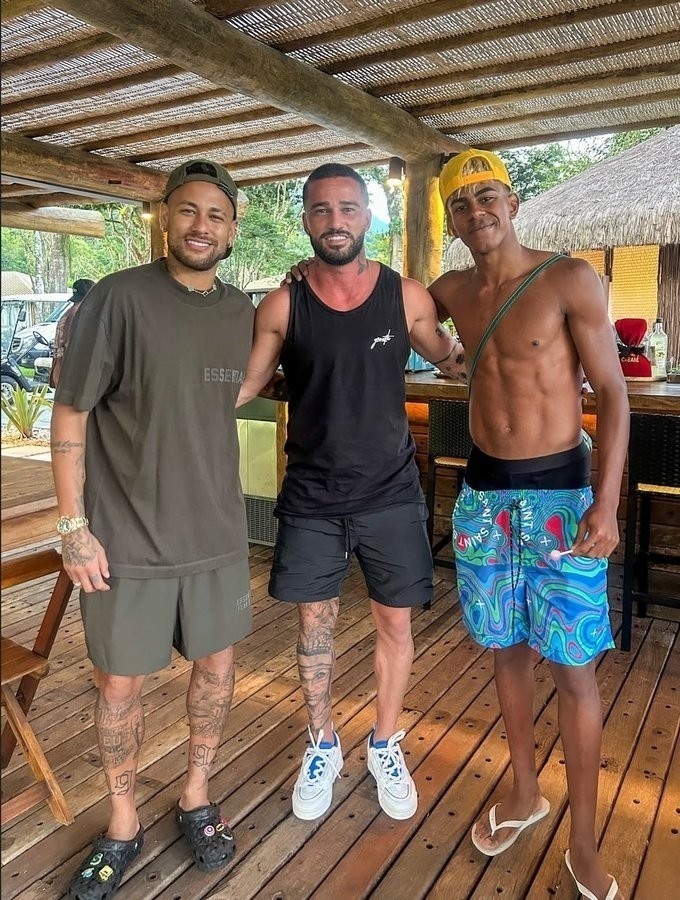 也可能是因, 包括夜店形