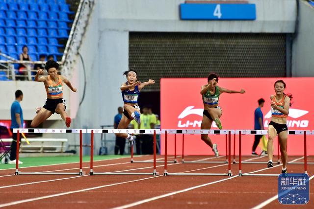 从右至左, 吴青昊, 运动会女子