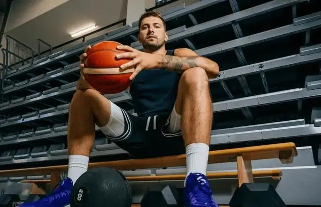 之一便是他, img, alt