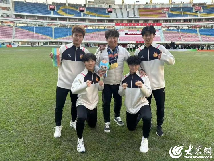 边后卫, 陈子涵