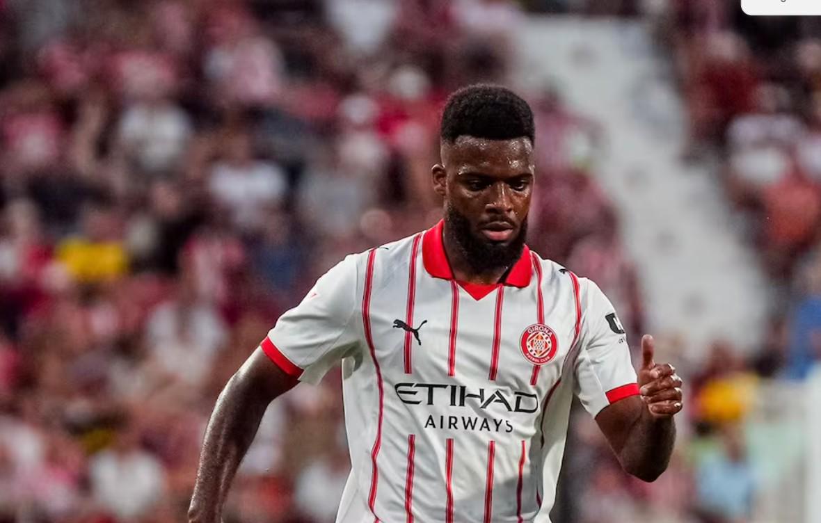 色的个人能, 尔的表现